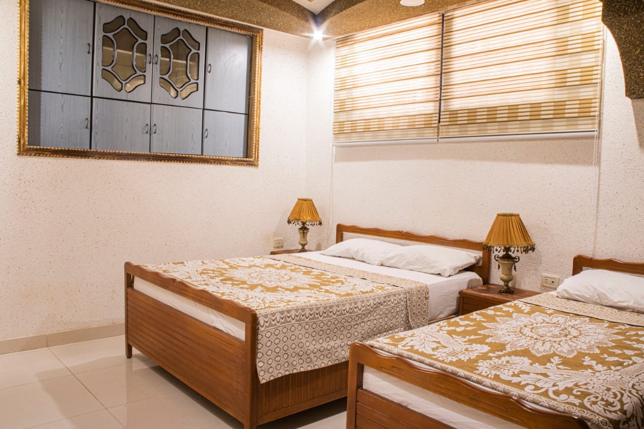 Hotel Apartment 702 2
