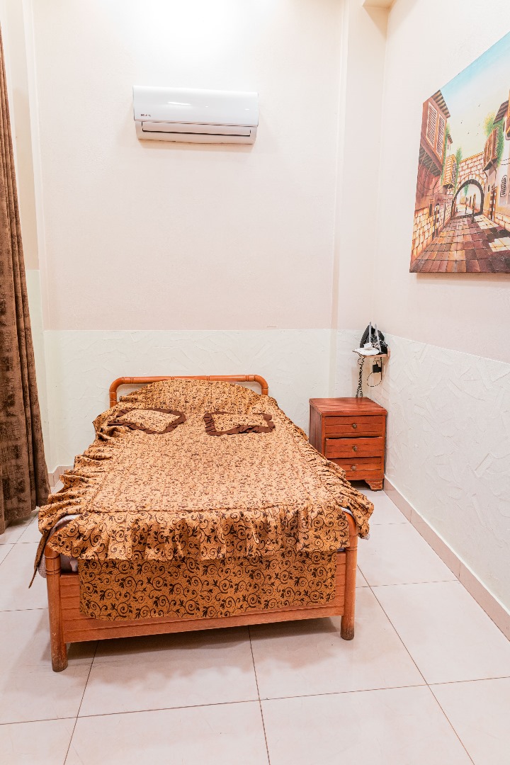 Hotel Apartment 707 2