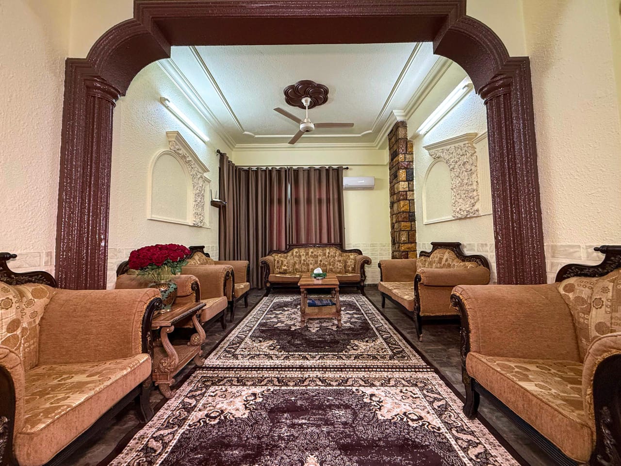 Hotel Apartment 718 1
