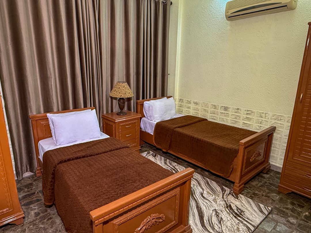 Hotel Apartment 718 4