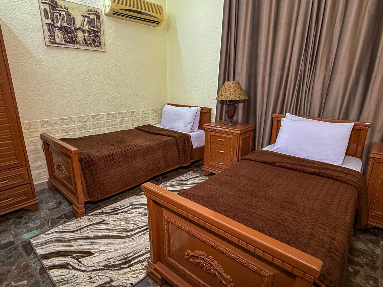 Hotel Apartment 718 5