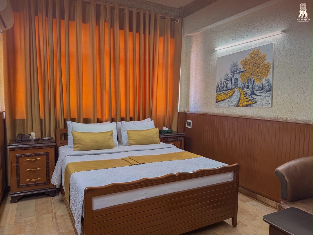 DOUBLE ROOM 1