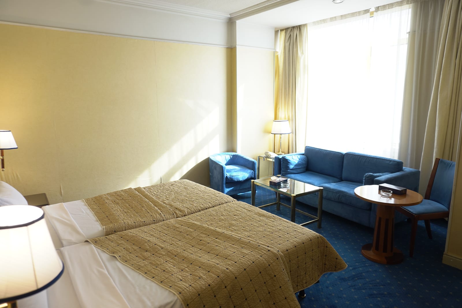 Business Suite 3