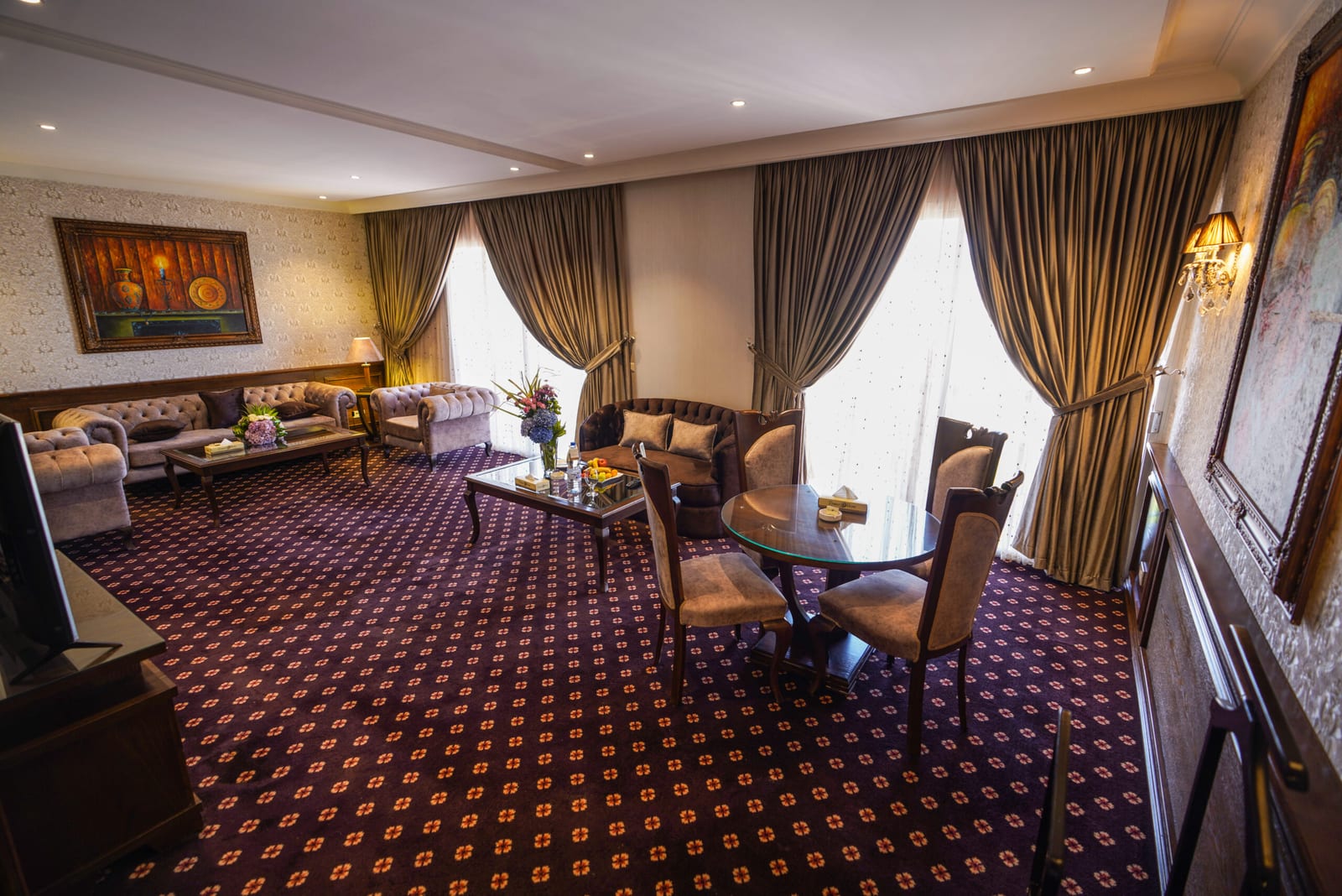 Executive Suite 5th Floor 4