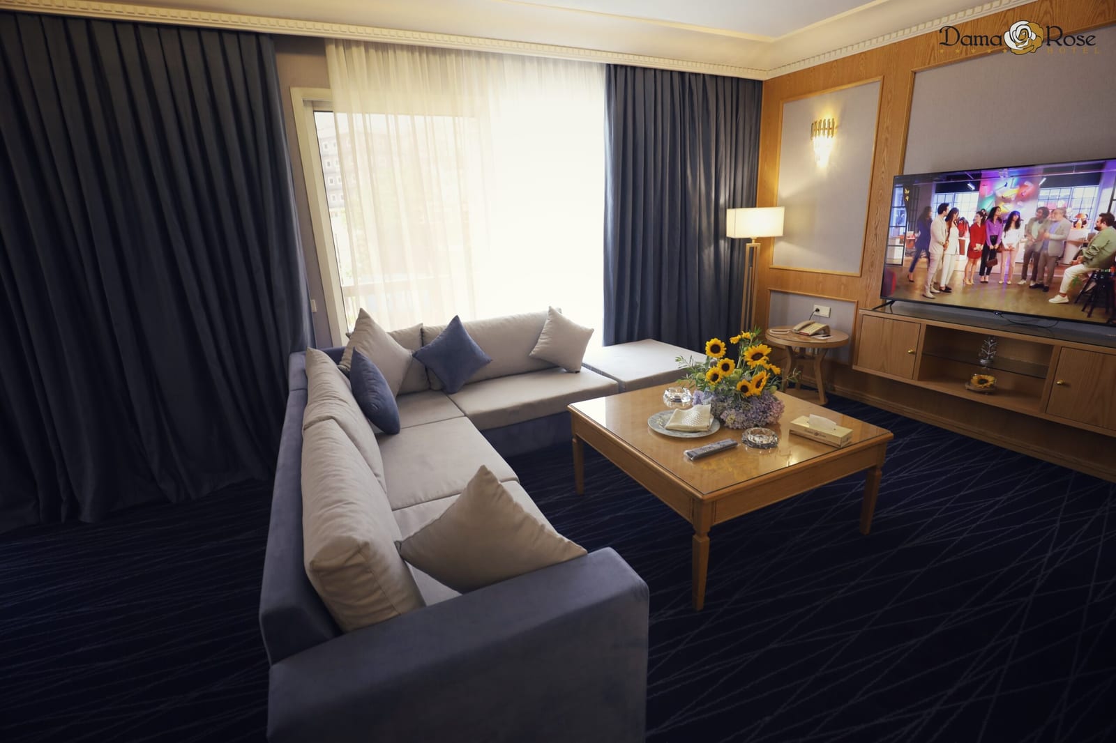 Executive Suite (1st & 7th Floors) 2