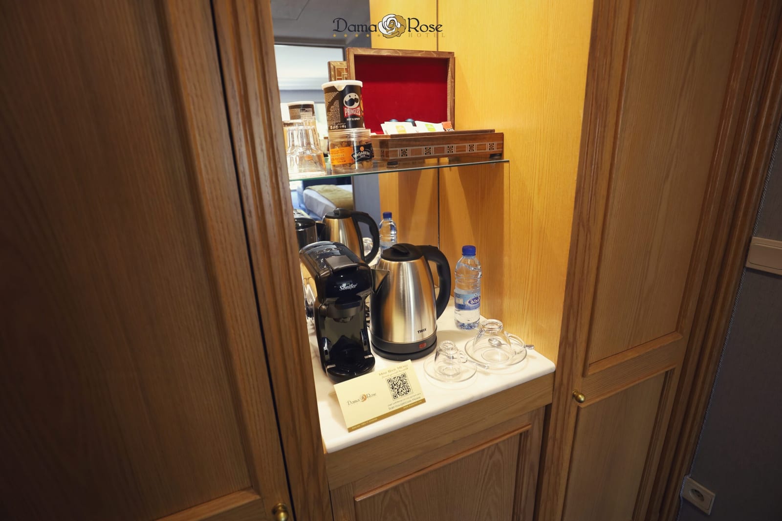 Executive Suite (1st & 7th Floors) 4