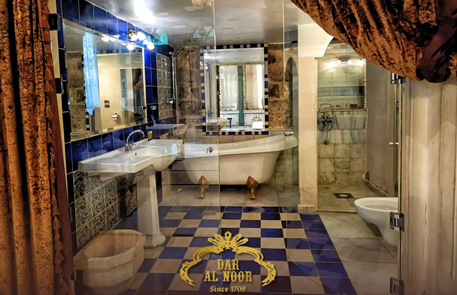 Dar Al Nour Hotel — 11