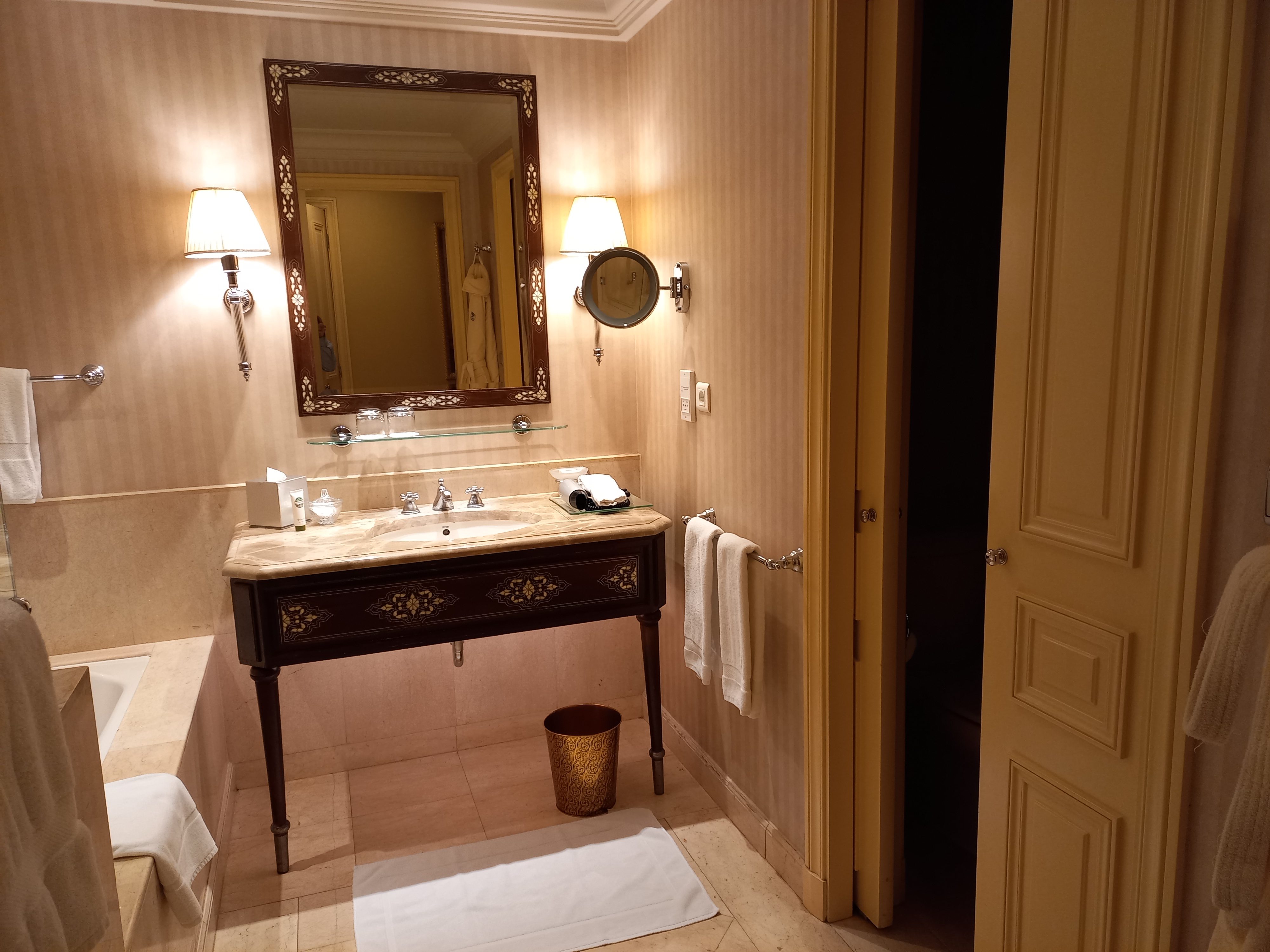 Royal Suite 4