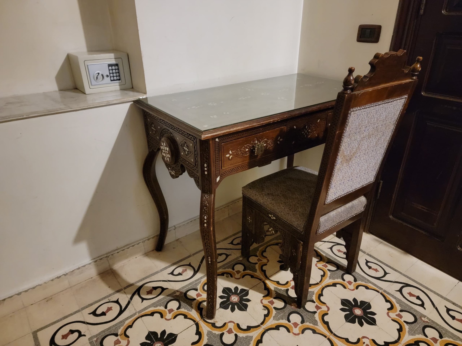 Twin Room 5