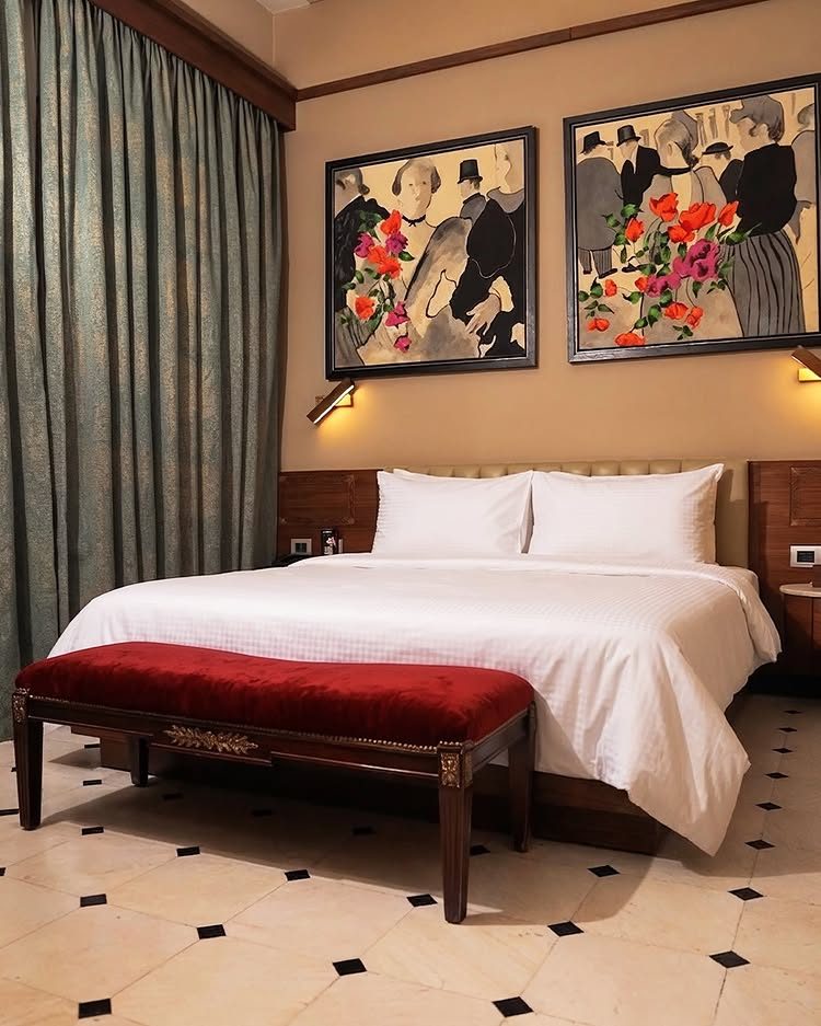 Deluxe King Room 3