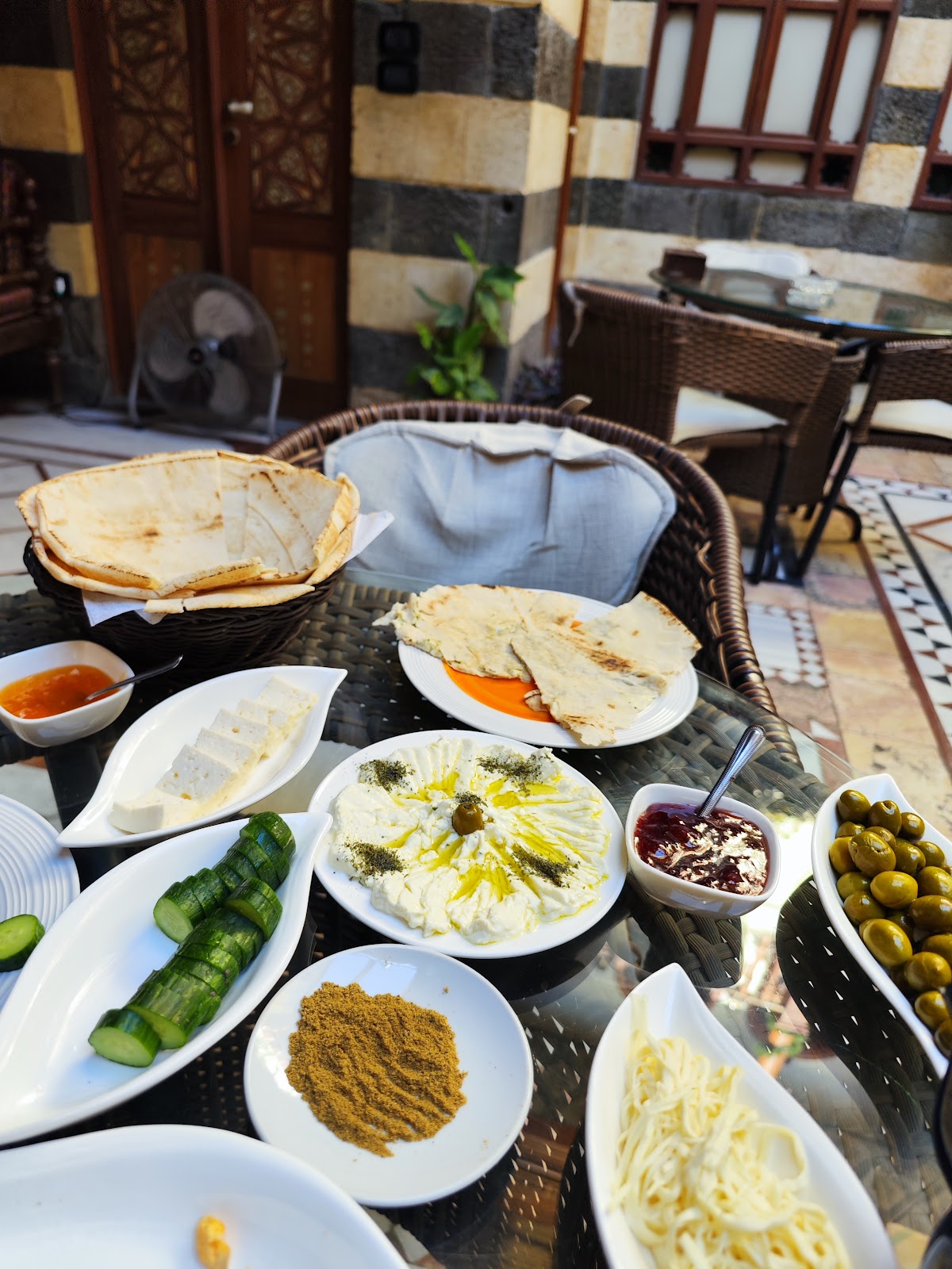 Beit Akbik 8