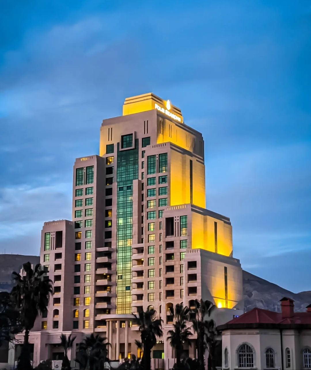 Four Seasons Hotel 5