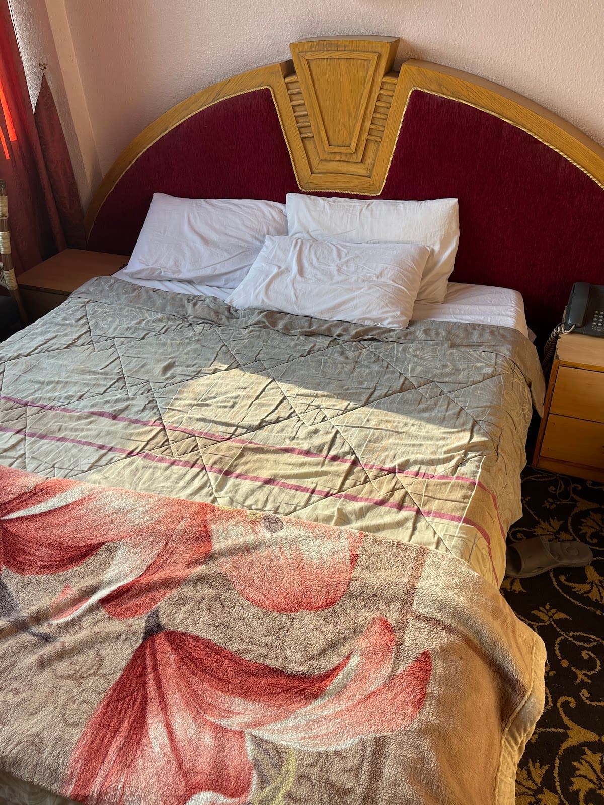 Iwan Hotel 4