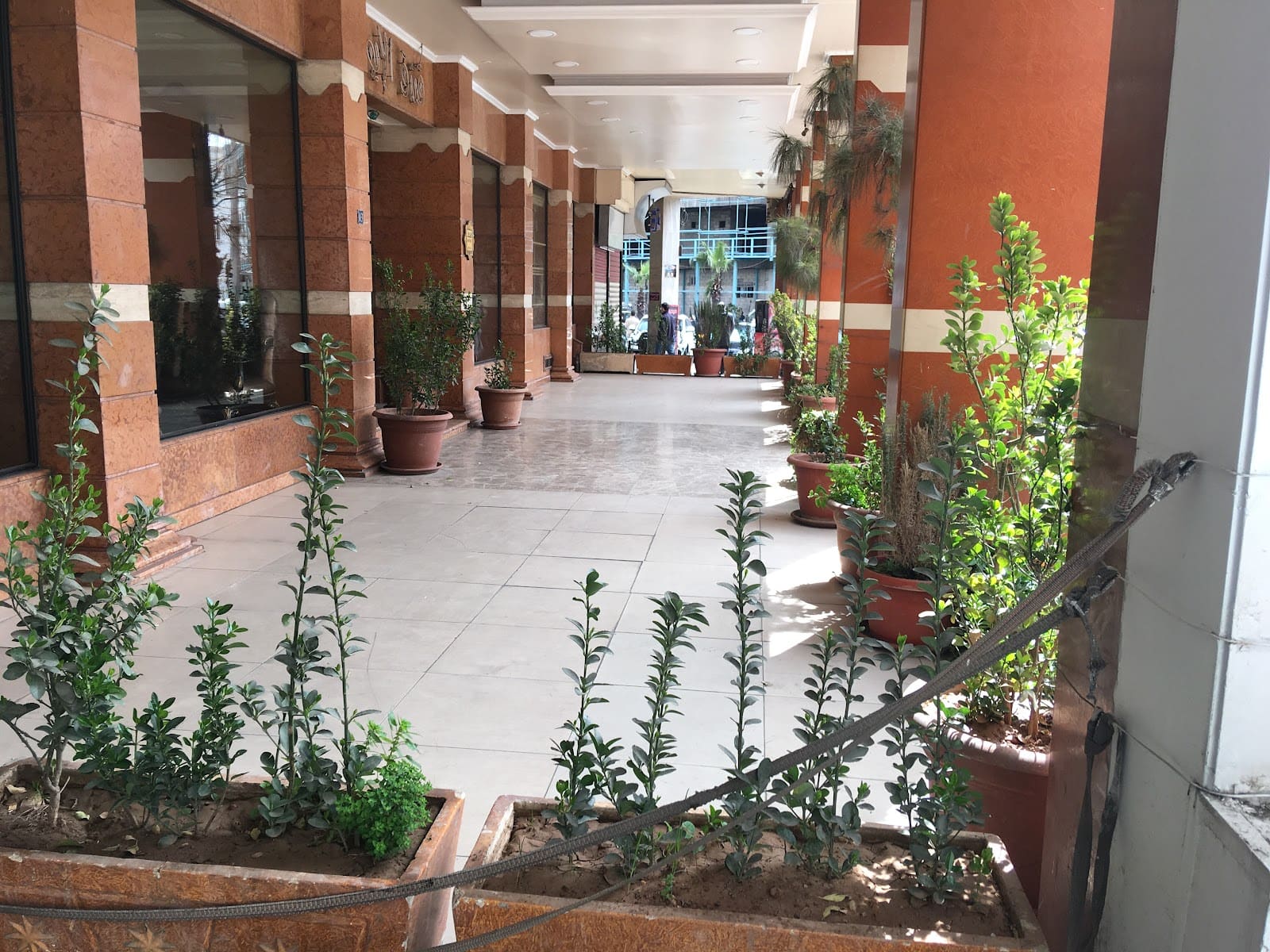 Iwan Hotel 7