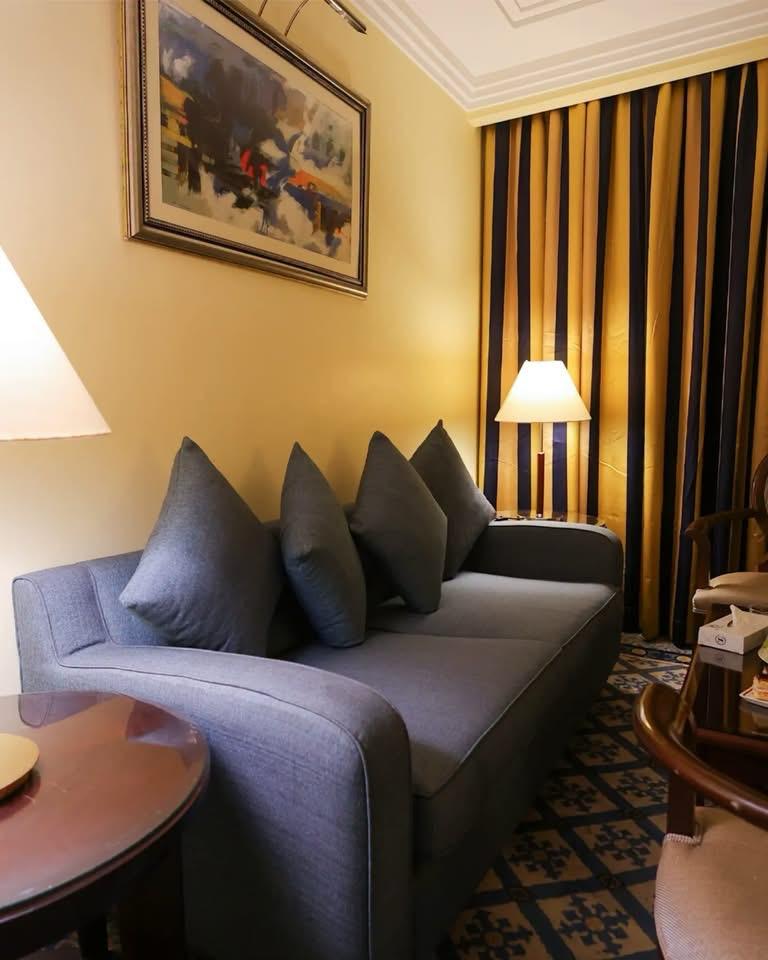 Executive Suite 1