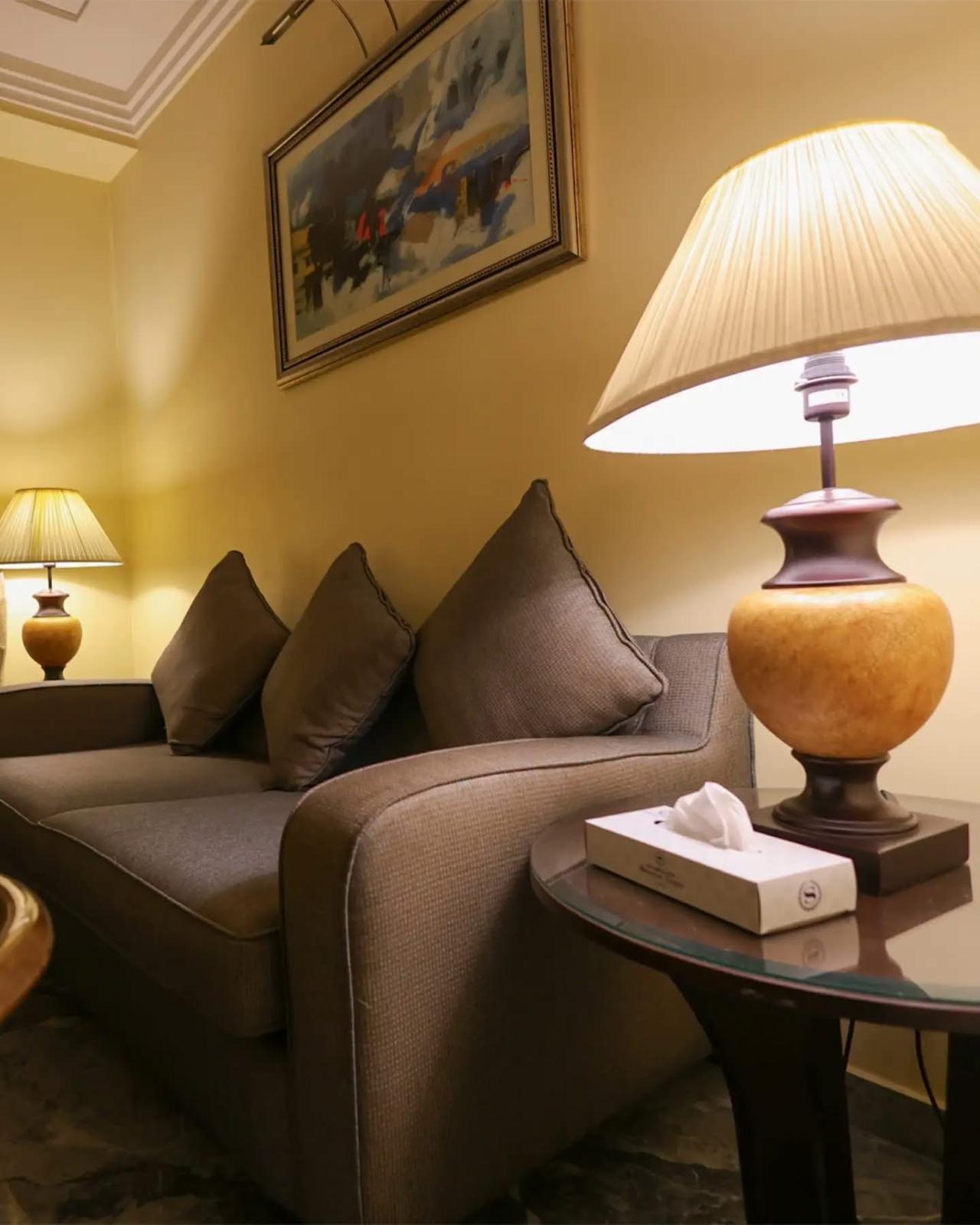 Executive Corner Suite 3