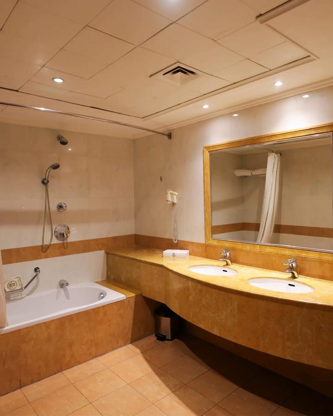 Executive Corner Suite 7
